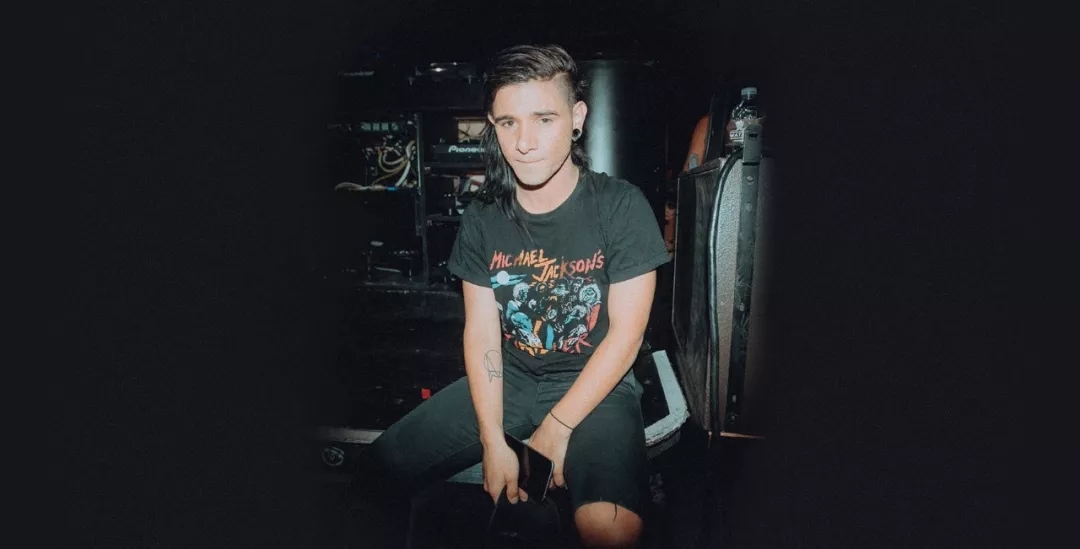 用后腰的横 用后腰的横