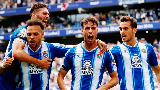 以数据与绩 以数据与绩